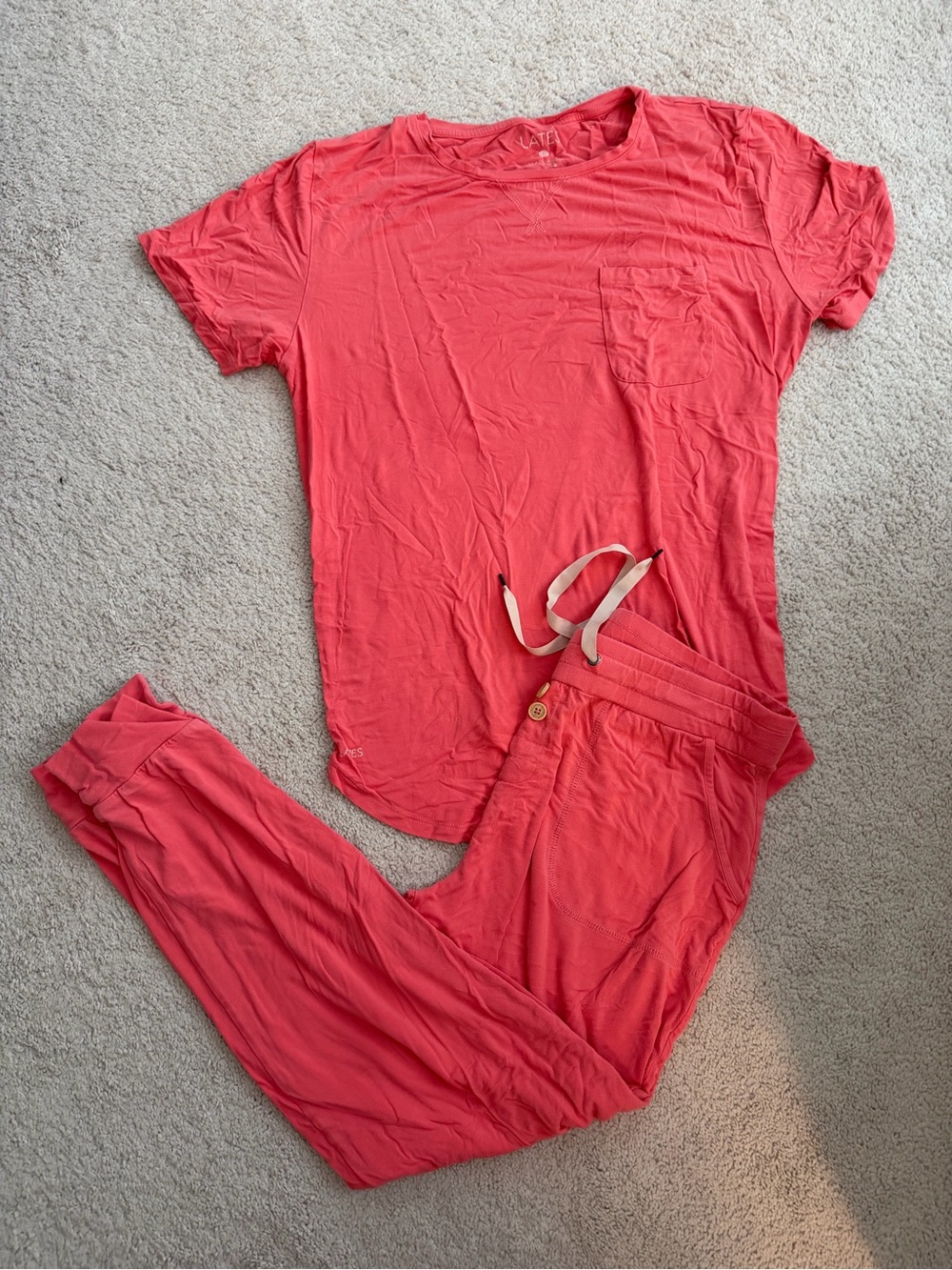 Lates by Kate Women's Coral Short Sleeve Pajama Top & Jogger Set size L